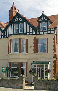 front carmen bed and breakfast llandudno.jpg